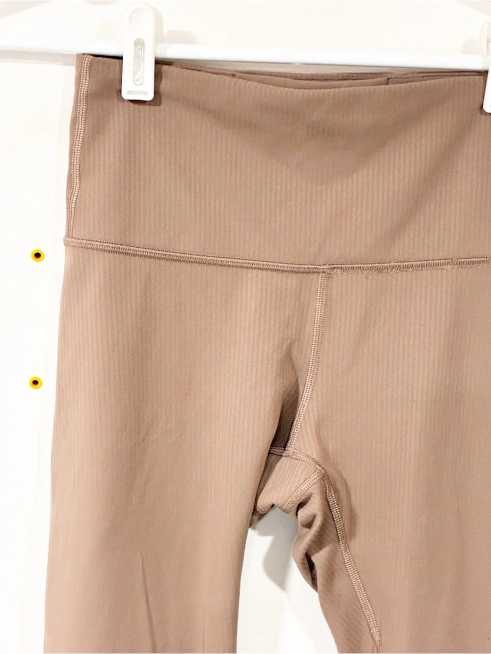 Lululemon Tan Ribbed Athletic Pull on Leggings Size 4